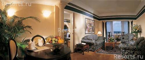 Amathus Beach Hotel 19